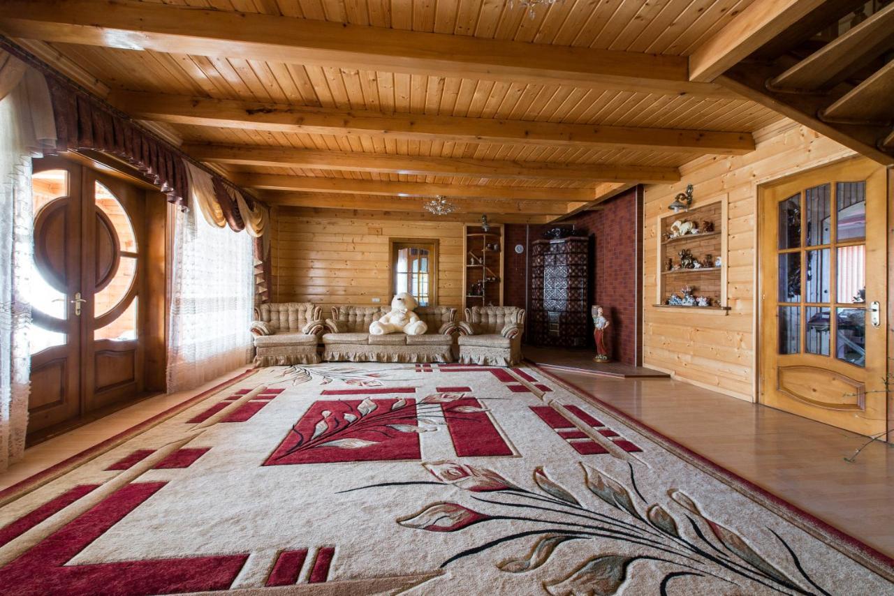 Хата Різьбяра Villa Byalobereska Buitenkant foto
